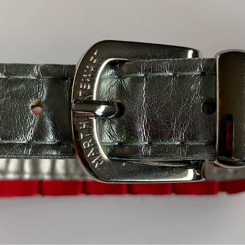 Martha Stewart Dog Collar with Bow For A 14-17” Neck Small Medium Red Silver